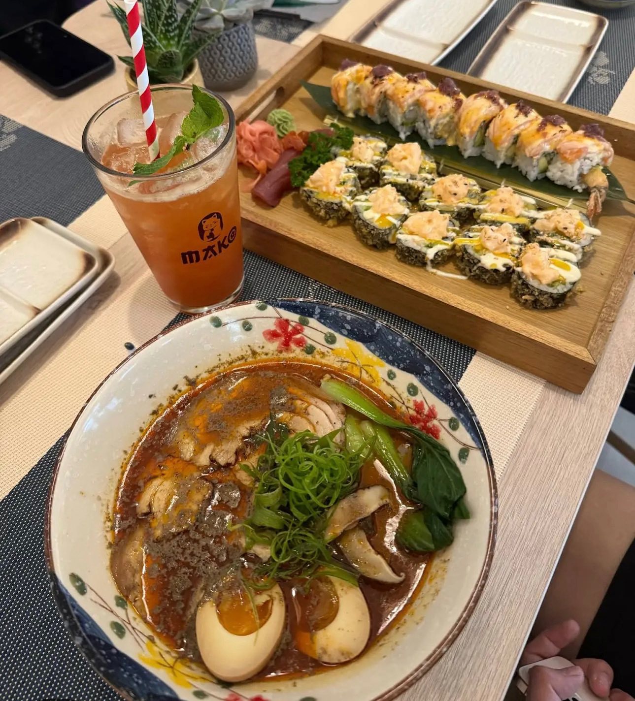 Talíř sushi